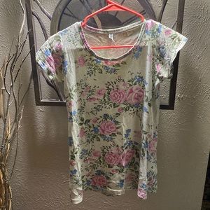 Women’s medium shirt